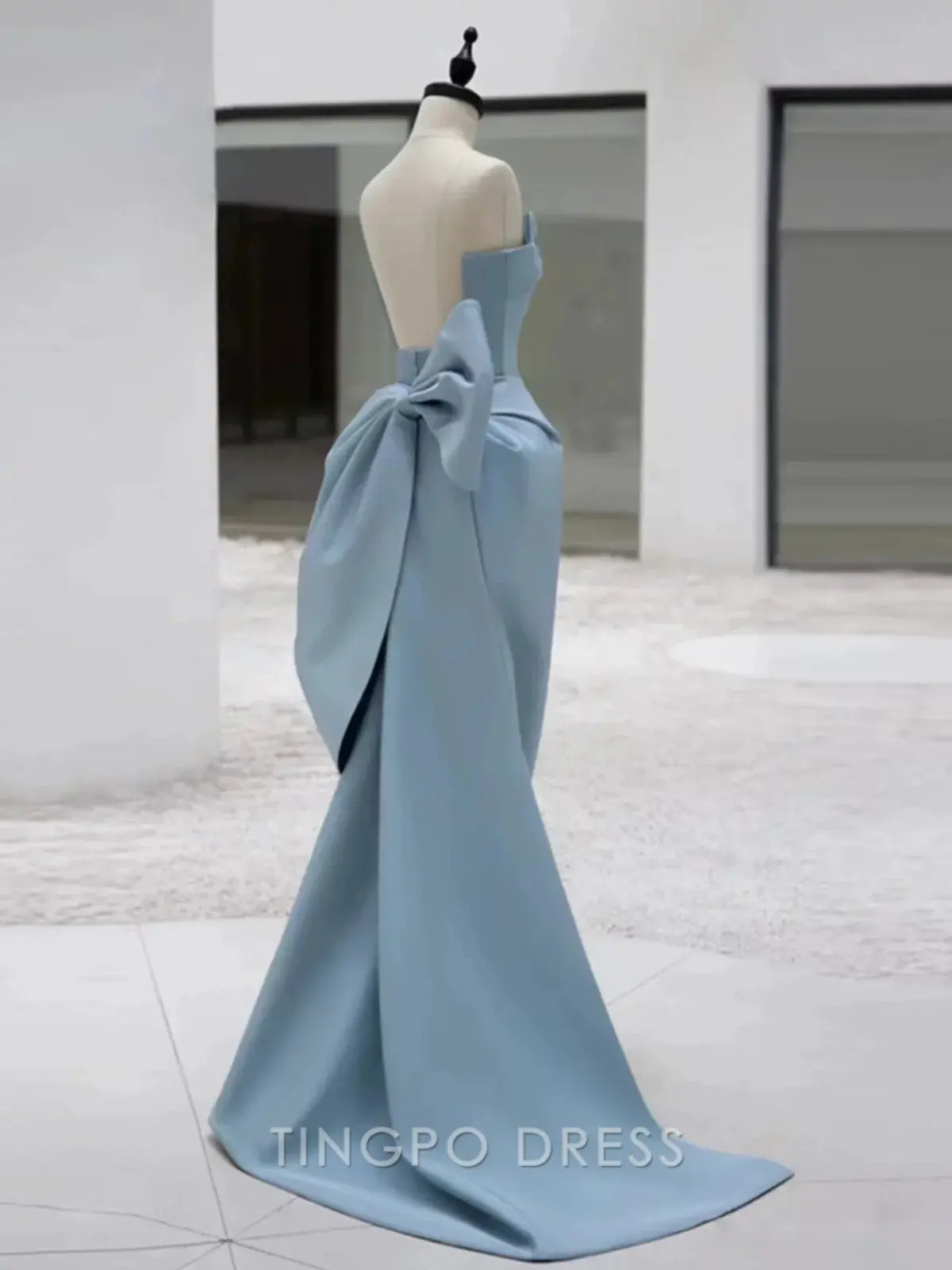 TingPo Wholesale Elegant Pretty Sheath Strapless Blue Satin Long Prom Dress Evening Dresses With Bow